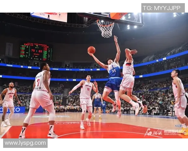 新疆伊力特大胜广州队，外援沃克表现抢眼